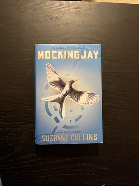 Scholastic Mockingjay Hardcover Book Hunger Games Trilogy Suzanne Collins Blue